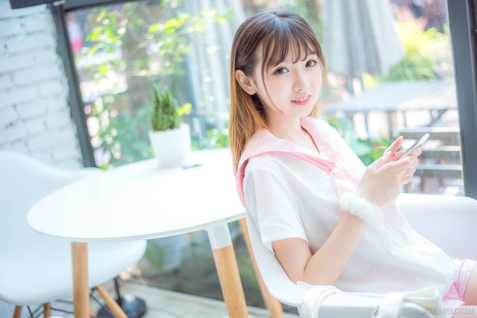 “拿下！”刘璝冷哼一声，厉声喝道。